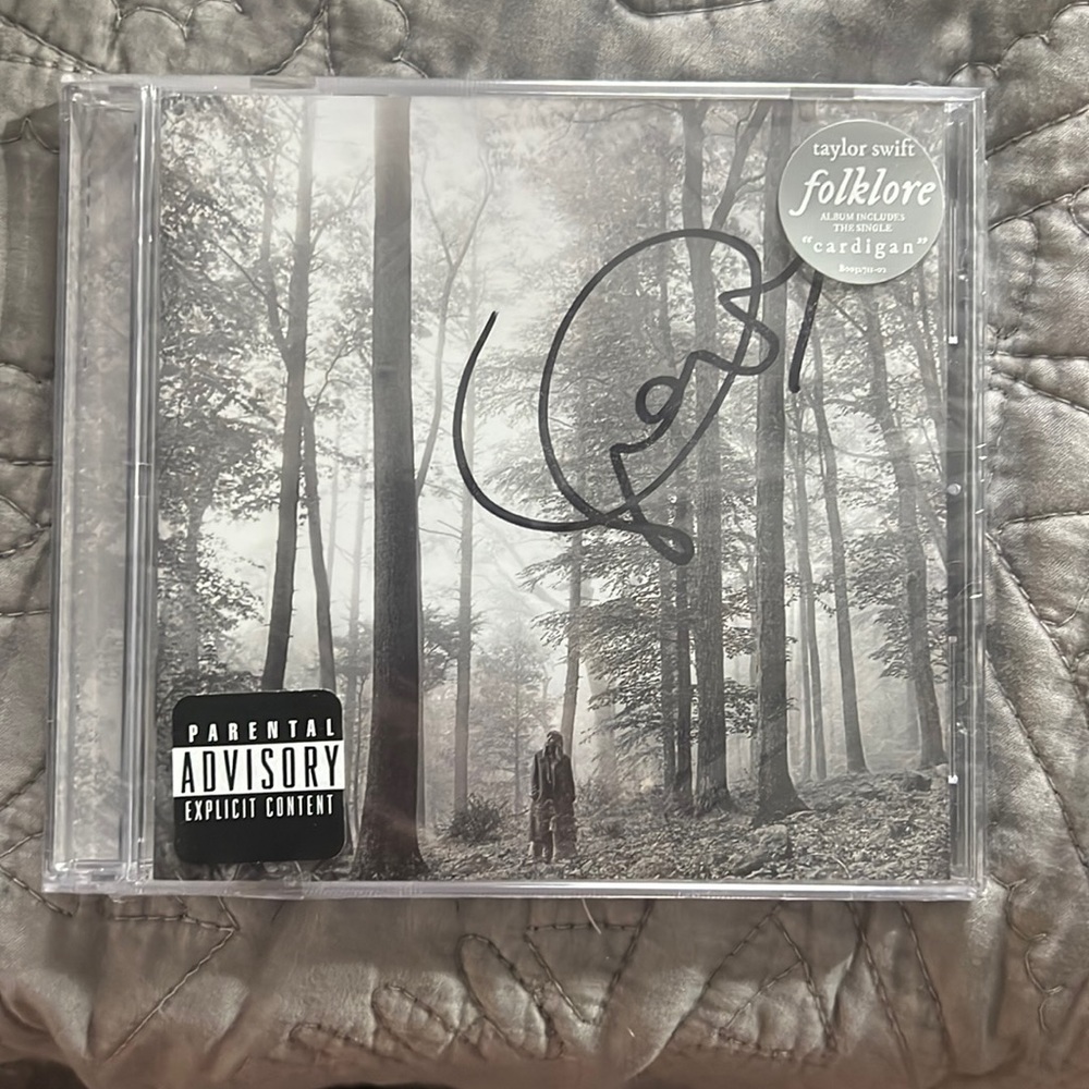Signed TAYLOR SWIFT CD